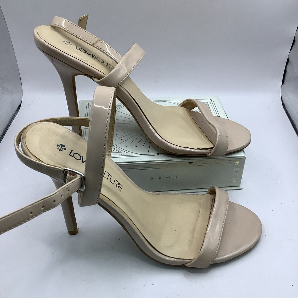 Women's Love Culture Beige Patent Ankle Strap Heels Size 8